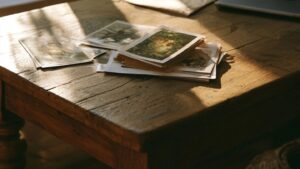 Oracle par mail : déroulement, types de tirages et différences avec le tarot