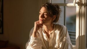 « Pense-t-il à moi ? » : ce que la voyance peut éclairer — et ce qu’elle ne peut pas prouver